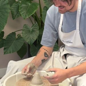 Vrijdagavond 28 november introductie workshop pottenbakken- met beschilderen -18.30-20.30 uur in English