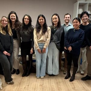 Creatieve teambuilding: introductie workshop handvormen- met beschilderen - op afspraak