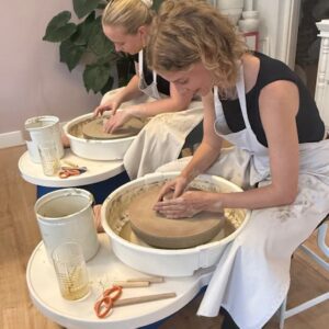Introductieworkshop keramiek aan de draaischijf – Amsterdam - zaterdag 27 juni 11.00-13.00 uur