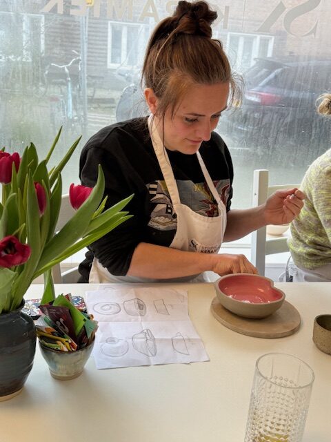 introductie workshop pottenbakken- met beschilderen - zaterdag 29 november 11.00-13.00 uur