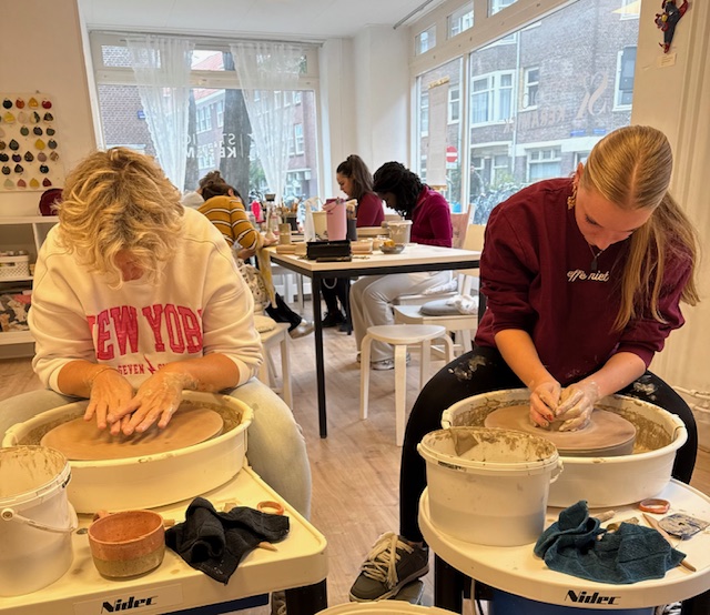 introductie workshop pottenbakken- met beschilderen - zaterdag 31 januari 11.00-13.00 uur