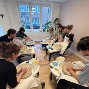 Creatieve teamsessie: introductie workshop draaien- met beschilderen - op afspraak