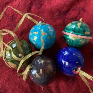 Kerstspecial: kerstballen beschilderen zondag 7 december 12.00-14.00 uur